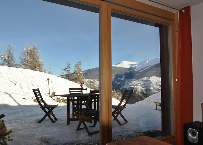 La Cle Des Champs Bed and Breakfast 3*