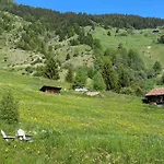 La Clé Des Champs Bed & Breakfast 3*